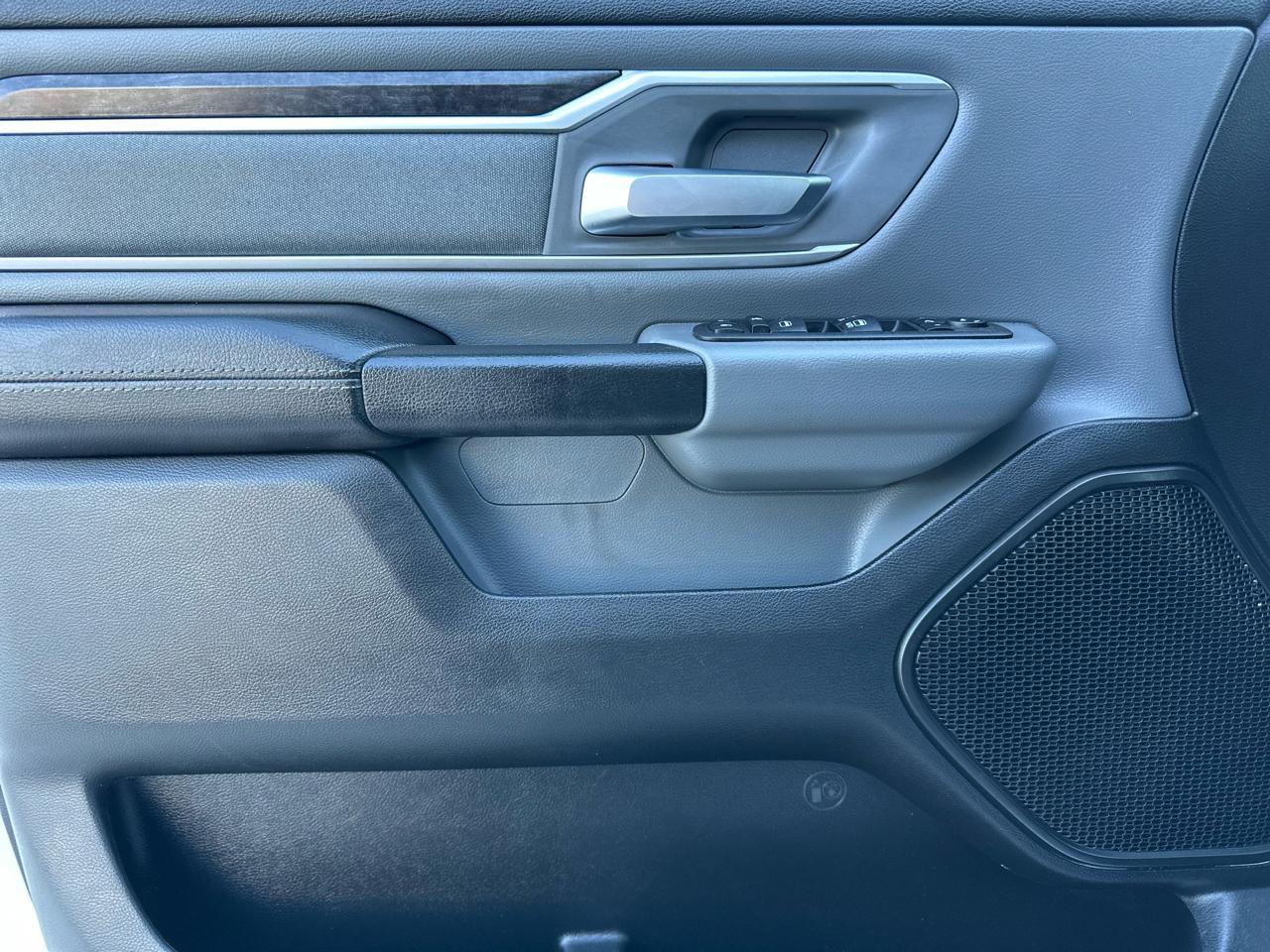 RAM 1500 Big Horn Crew Cab SWB 4WD 2023