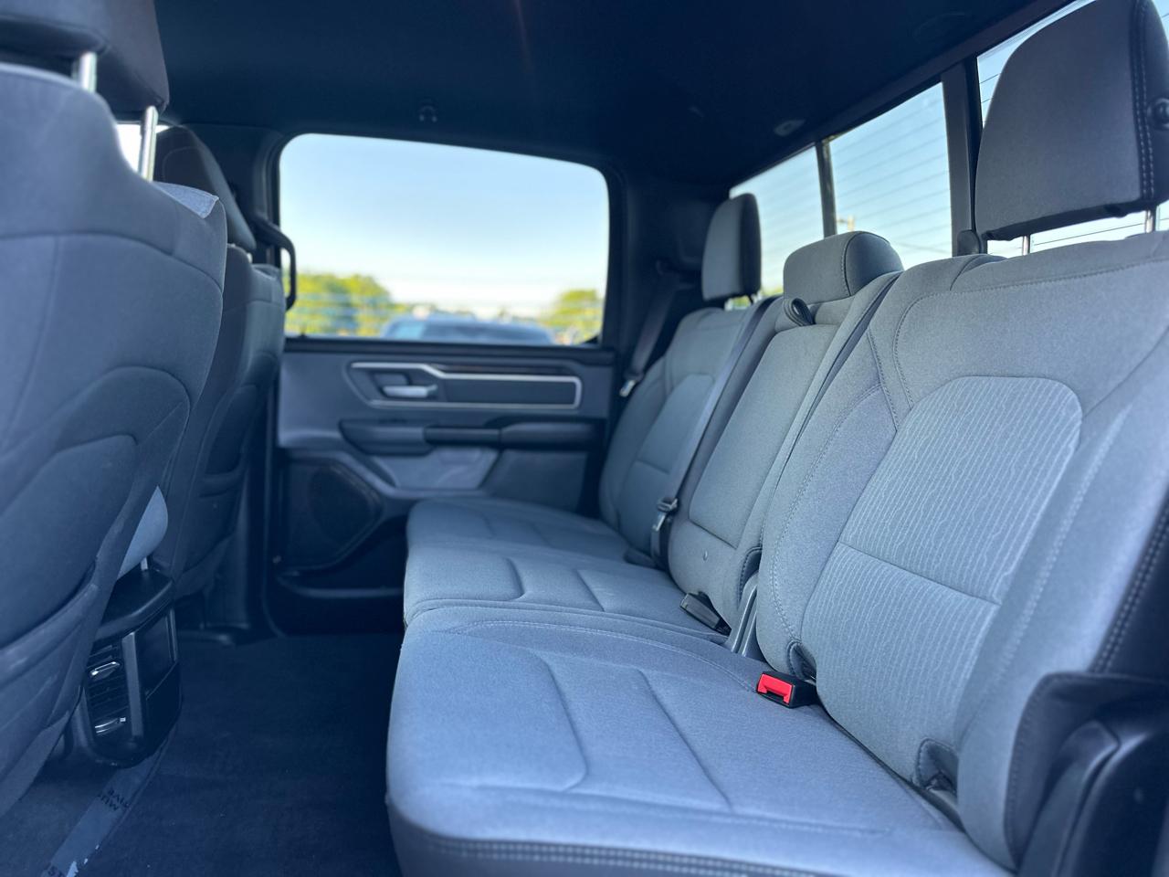 RAM 1500 Big Horn Crew Cab SWB 4WD 2023