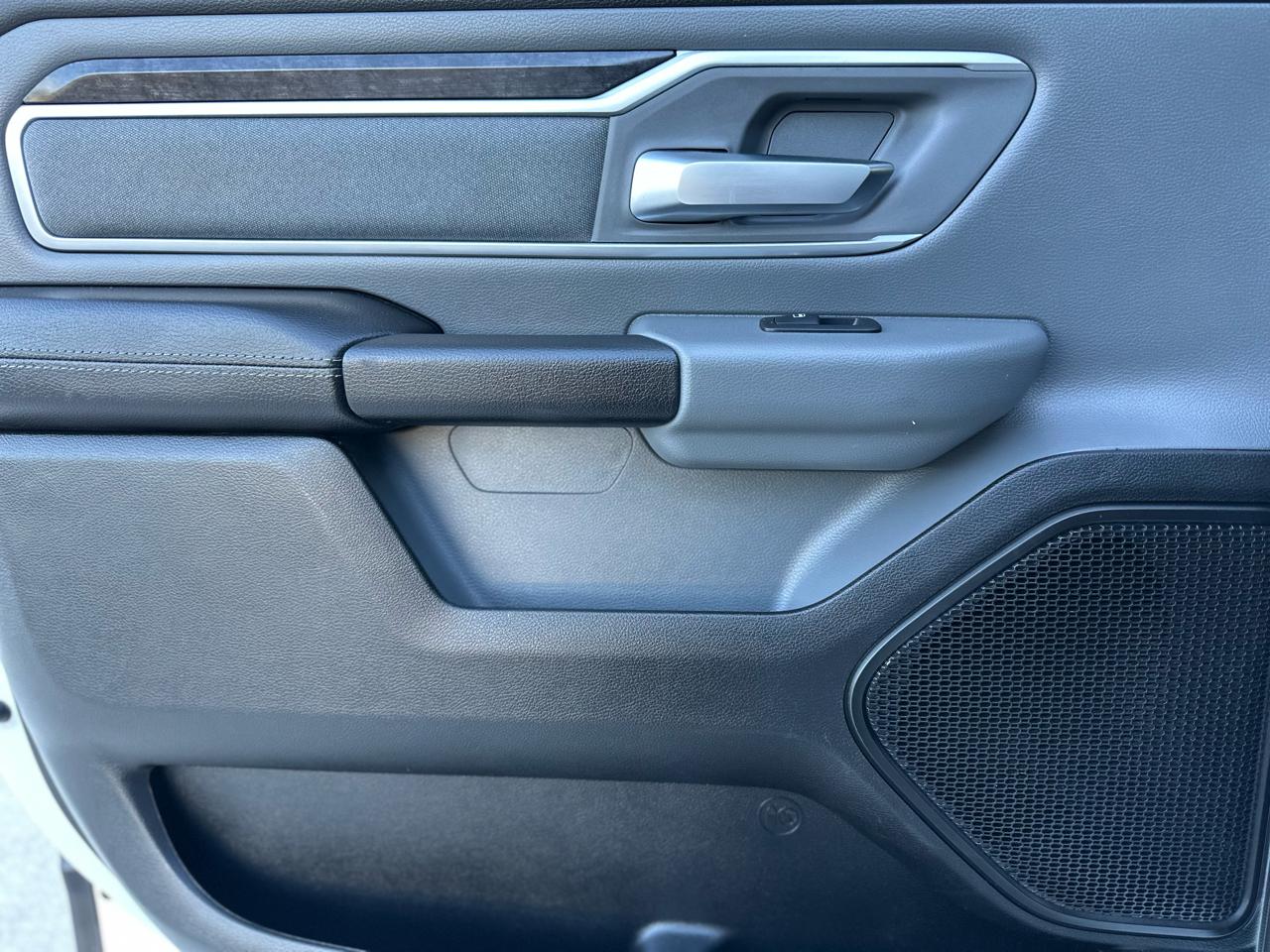 RAM 1500 Big Horn Crew Cab SWB 4WD 2023
