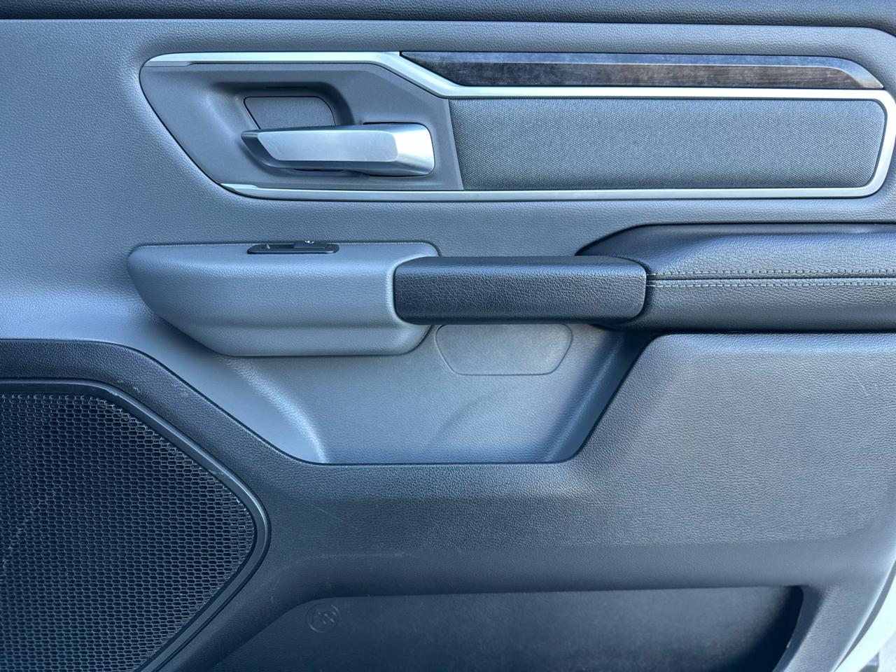 RAM 1500 Big Horn Crew Cab SWB 4WD 2023
