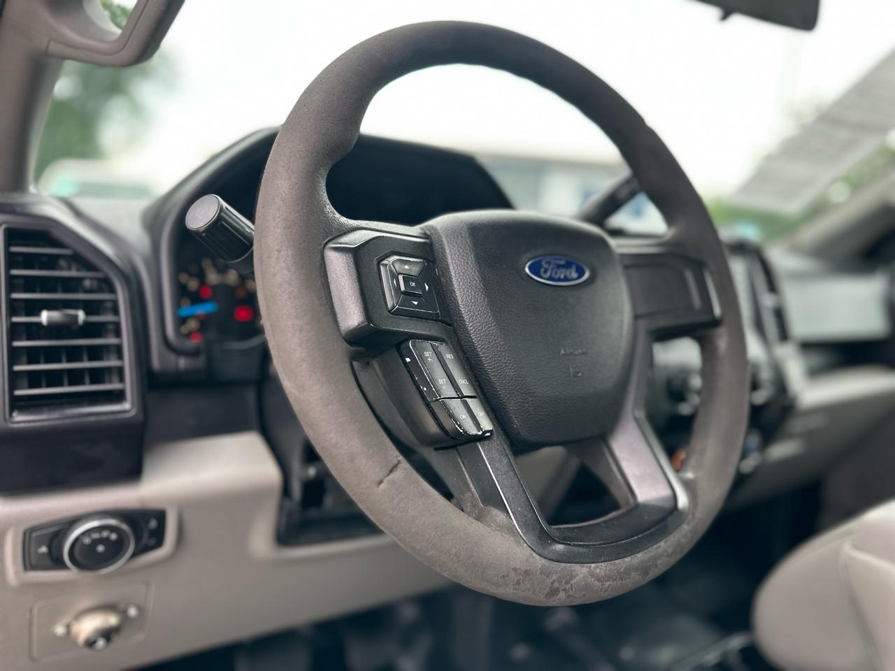 Ford F-150 XL 4WD 2017