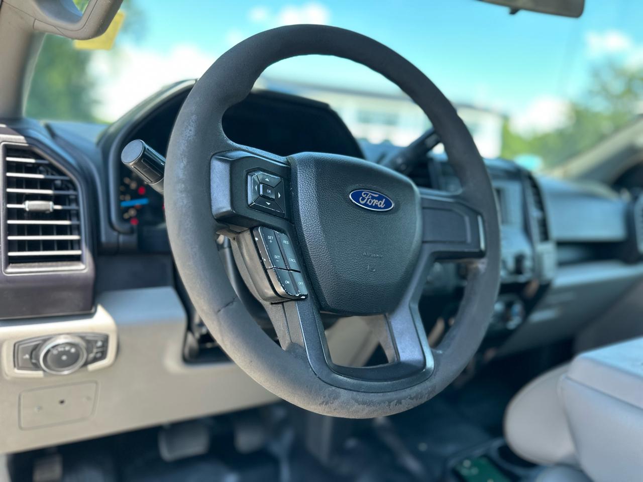 Ford F-150 XL 4WD 2017