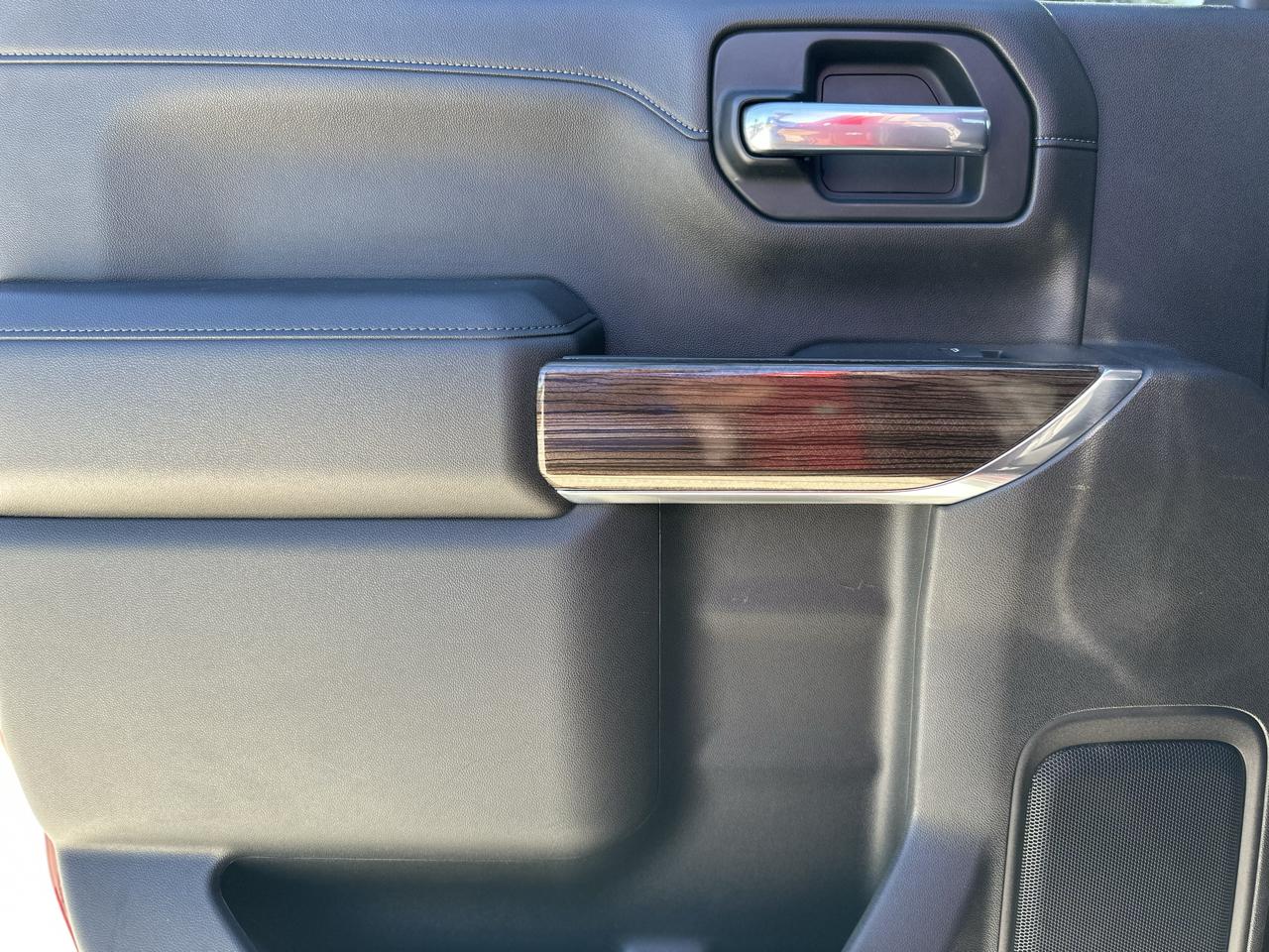 Chevrolet Silverado 1500 RST Crew Cab 4WD 2021