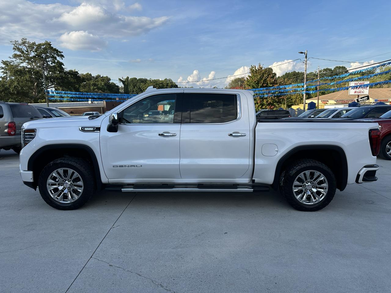 GMC Sierra 1500 Denali Crew Cab Short Box 4WD 2023