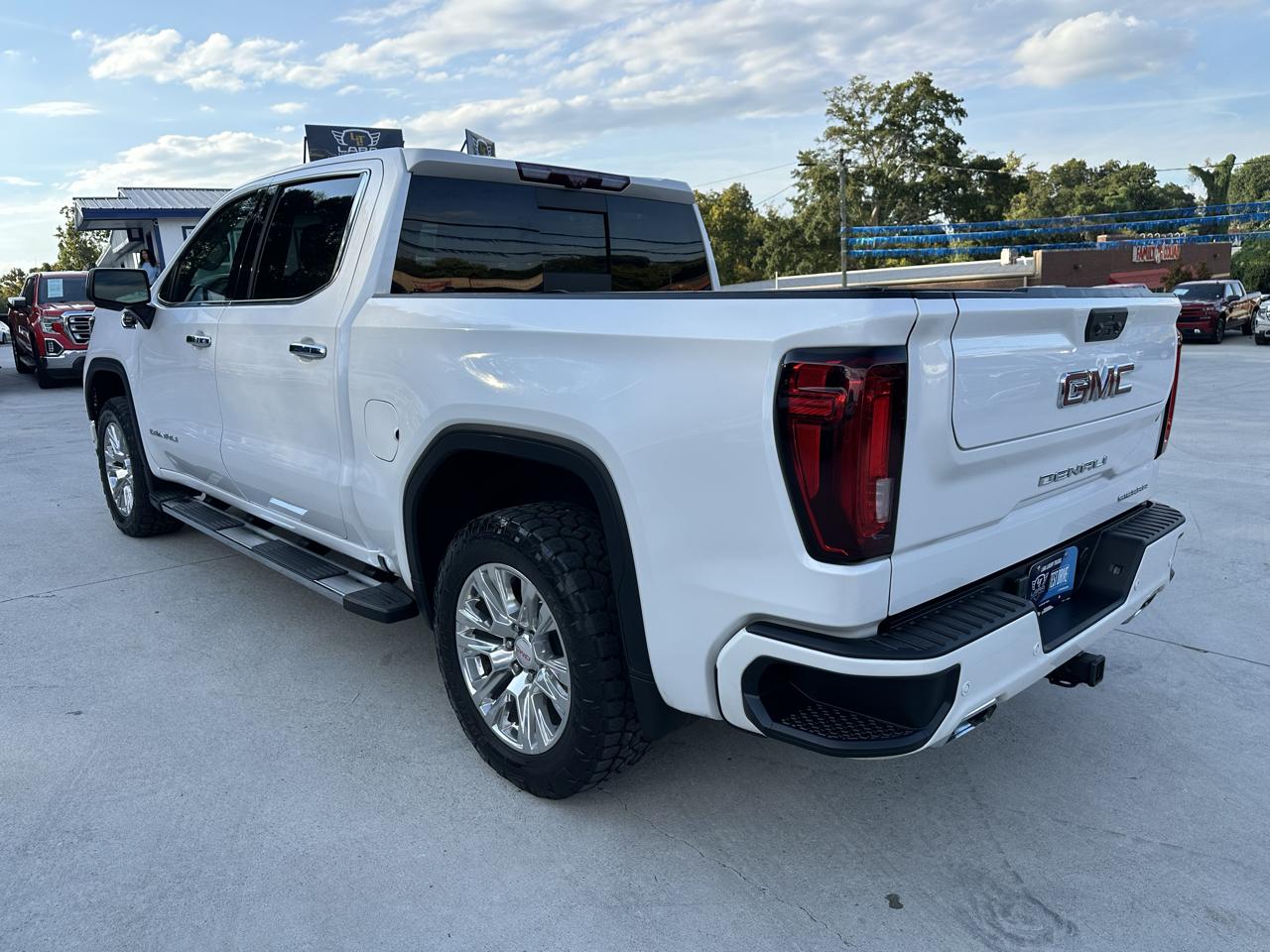 GMC Sierra 1500 Denali Crew Cab Short Box 4WD 2023
