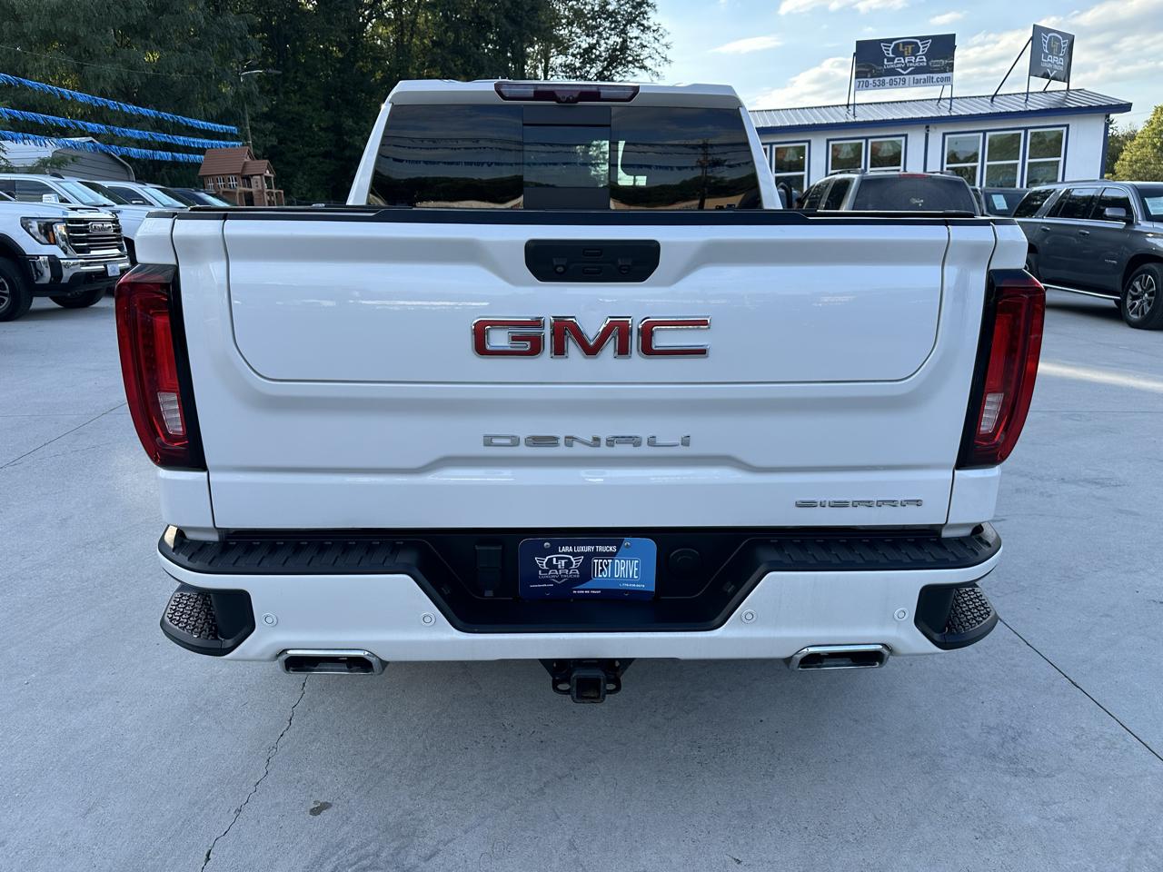 GMC Sierra 1500 Denali Crew Cab Short Box 4WD 2023