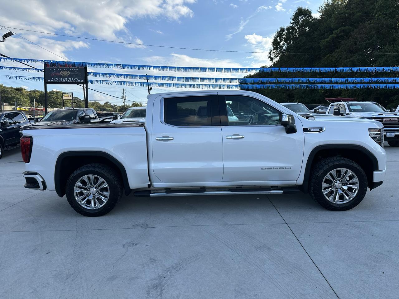 GMC Sierra 1500 Denali Crew Cab Short Box 4WD 2023