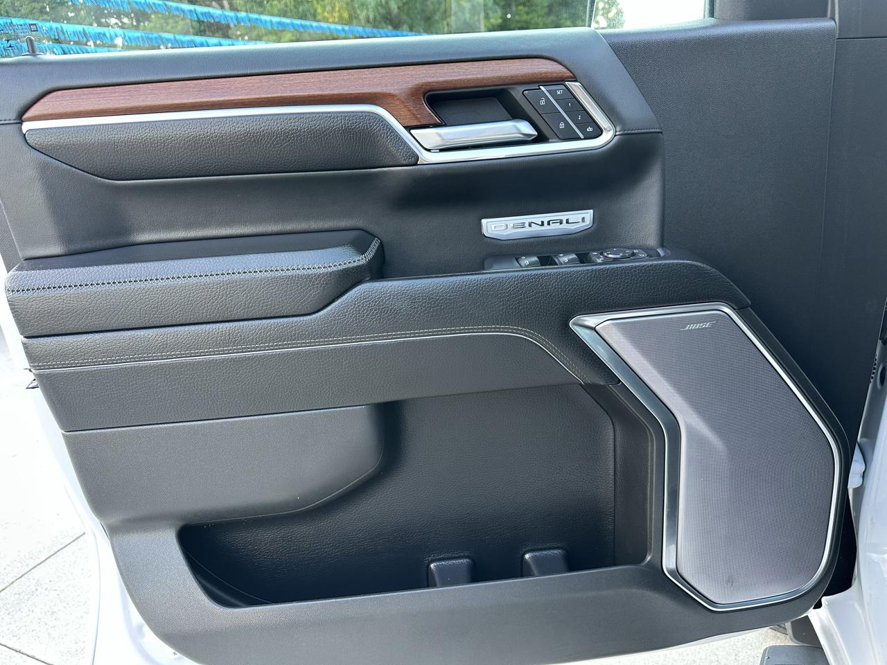 GMC Sierra 1500 Denali Crew Cab Short Box 4WD 2023