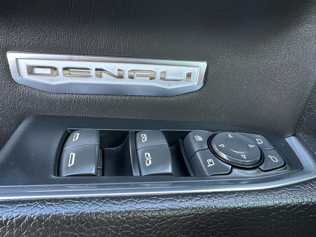 GMC Sierra 1500 Denali Crew Cab Short Box 4WD 2023