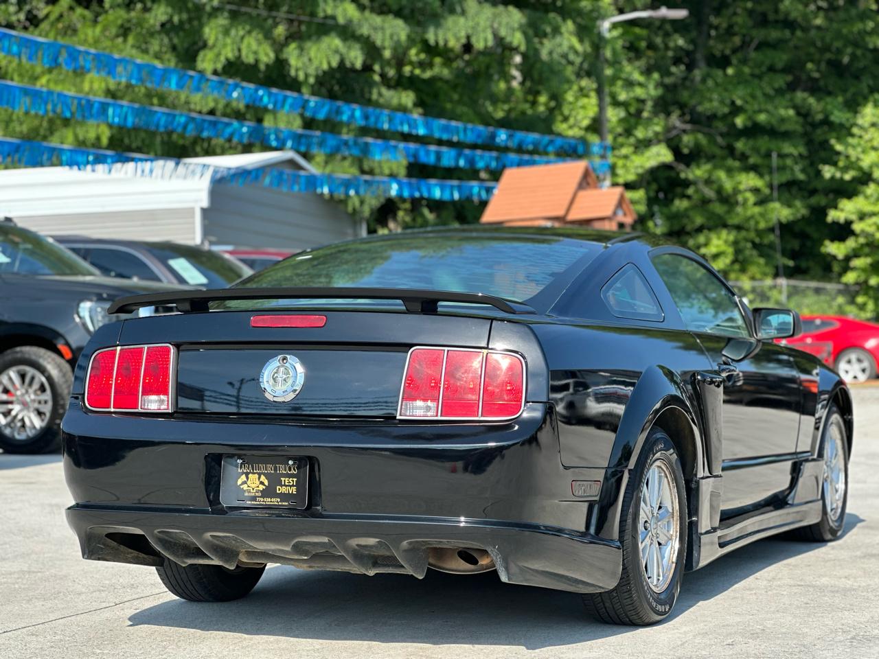Ford Mustang V6 Deluxe Coupe 2007