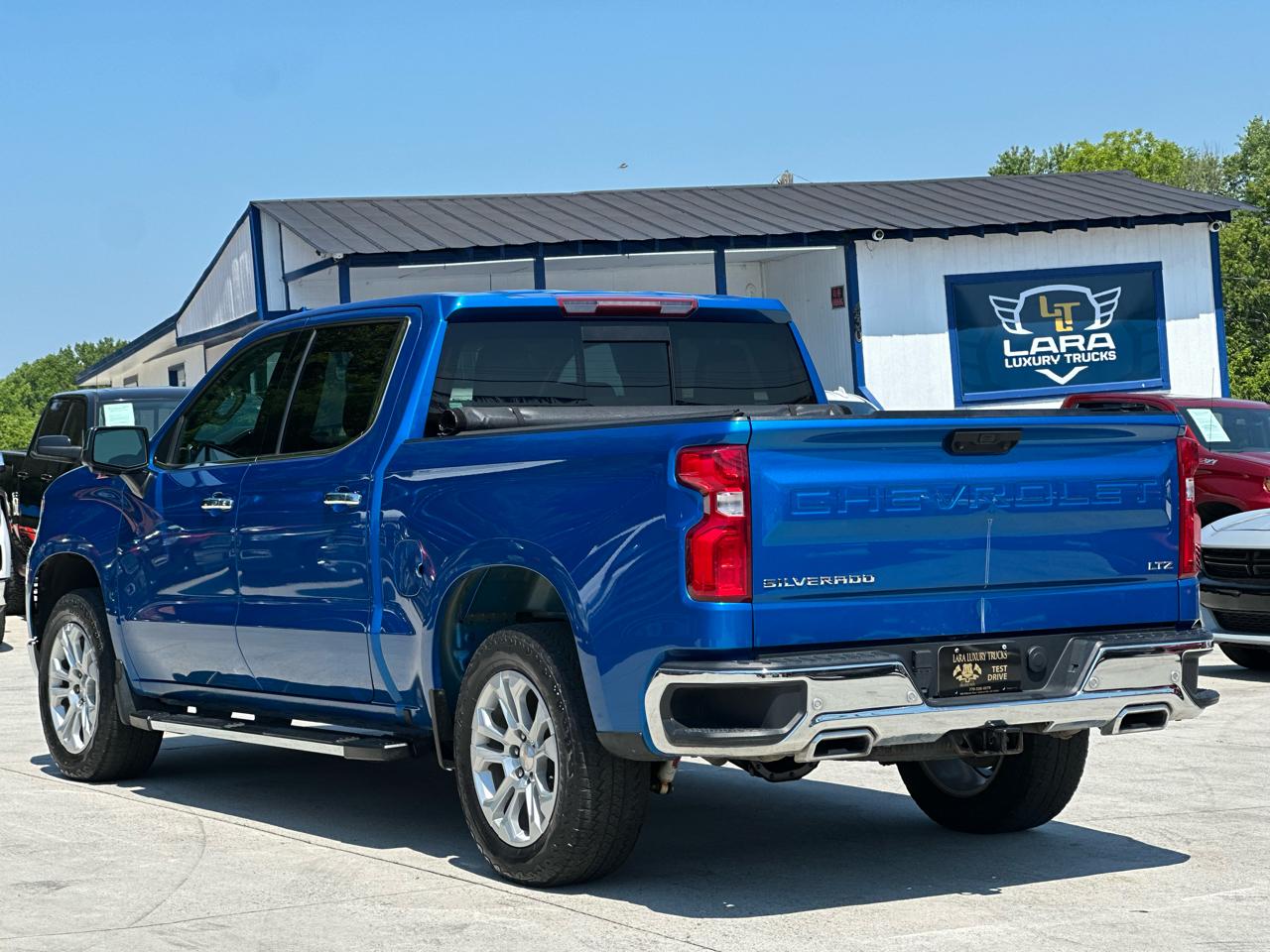 Chevrolet Silverado 1500 LT Z71 Crew Cab 4WD 2022