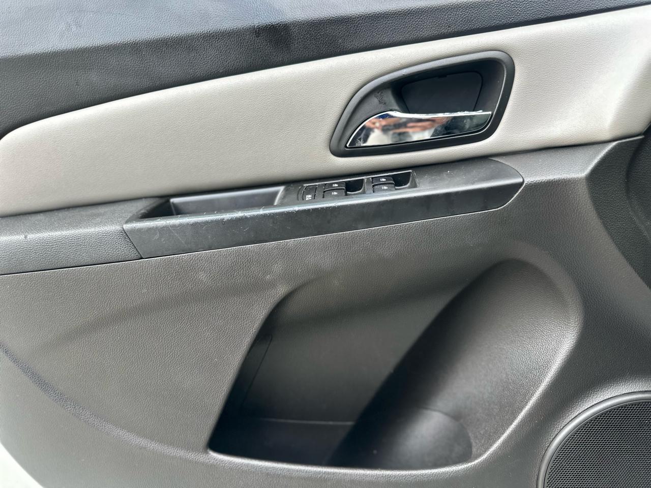 Chevrolet Cruze 2LS 2011