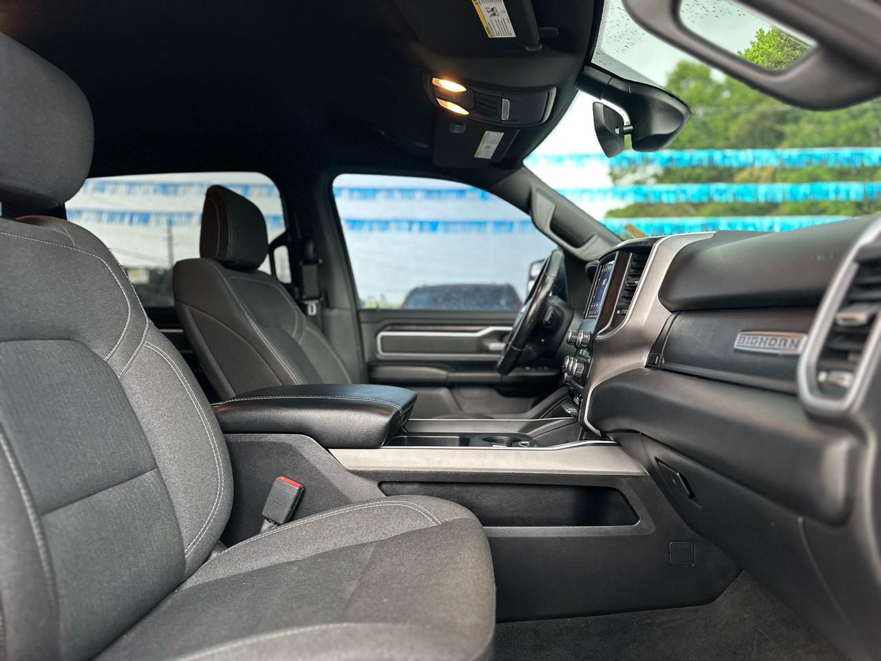 RAM 1500 Big Horn Crew Cab SWB 4WD 2020