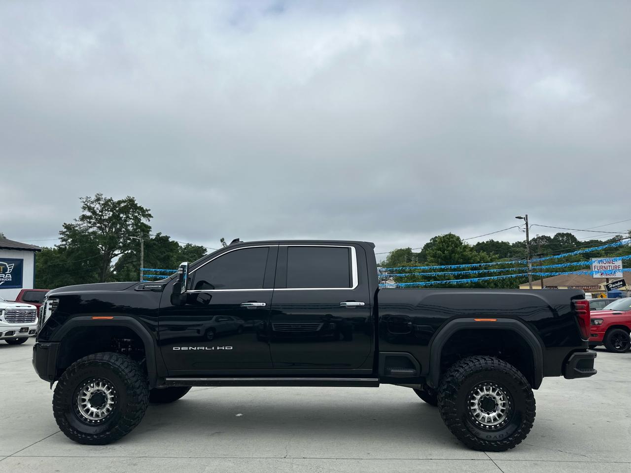 GMC Sierra 2500HD Denali Ultimate Crew Cab 4WD 2024