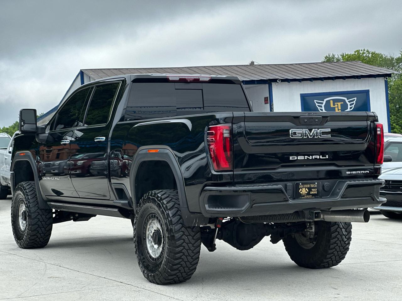 GMC Sierra 2500HD Denali Ultimate Crew Cab 4WD 2024