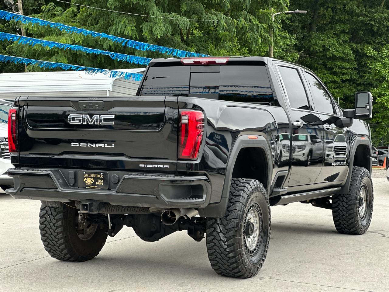 GMC Sierra 2500HD Denali Ultimate Crew Cab 4WD 2024