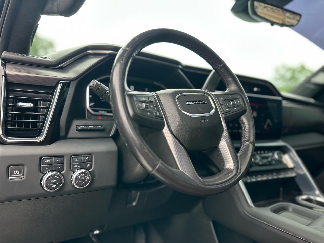 GMC Sierra 2500HD Denali Ultimate Crew Cab 4WD 2024