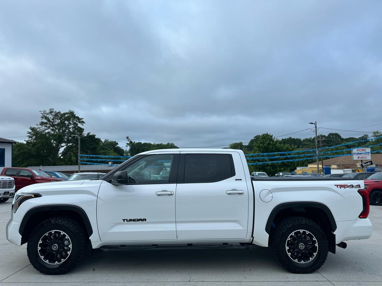 Toyota Tundra SR5 2022