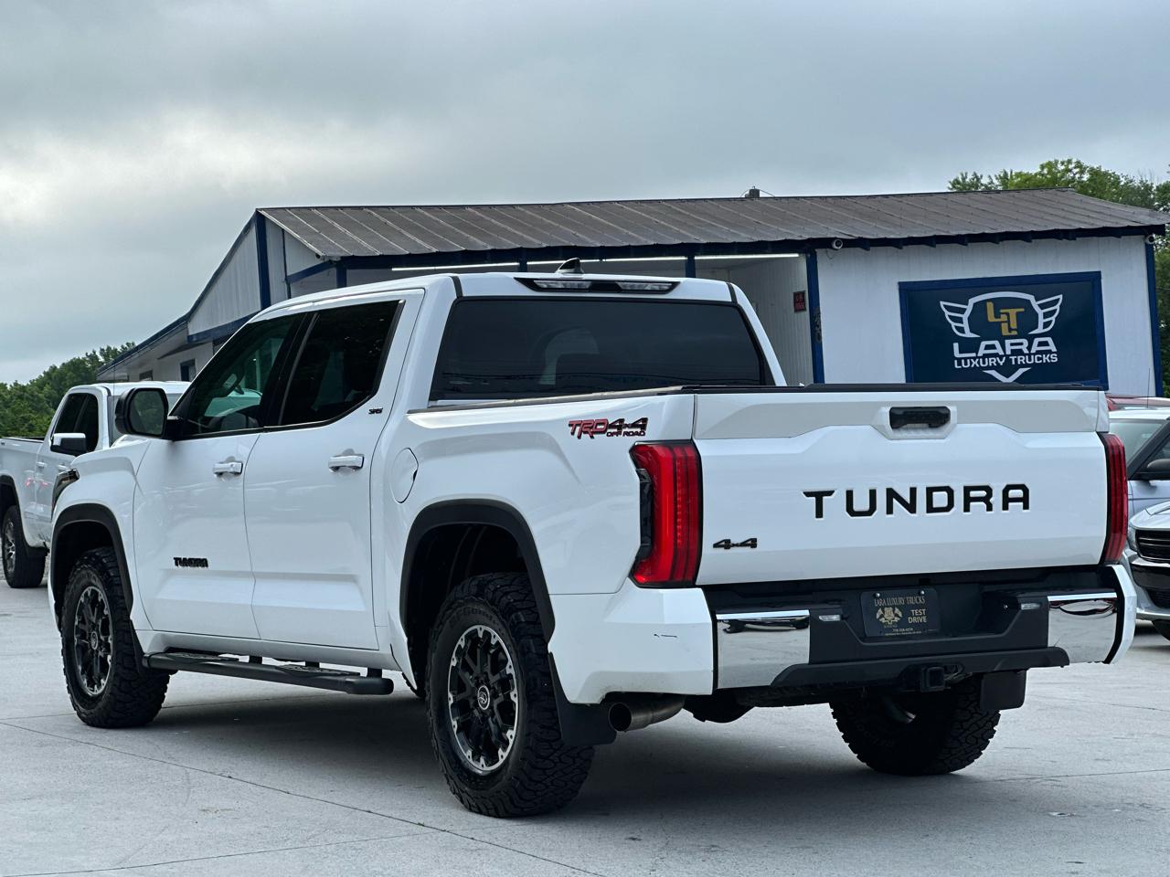 Toyota Tundra SR5 2022