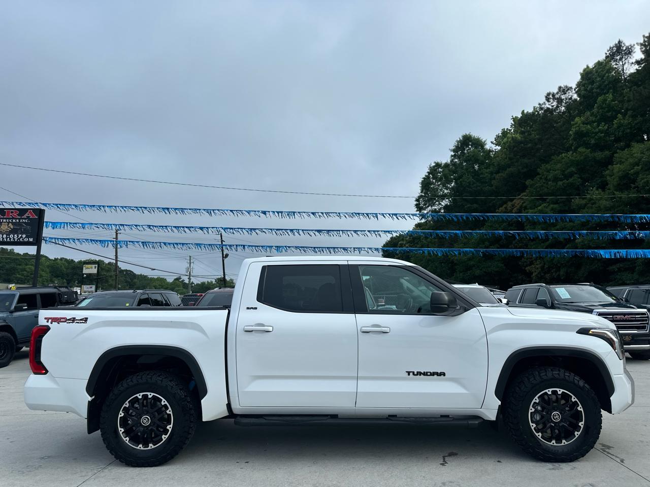 Toyota Tundra SR5 2022