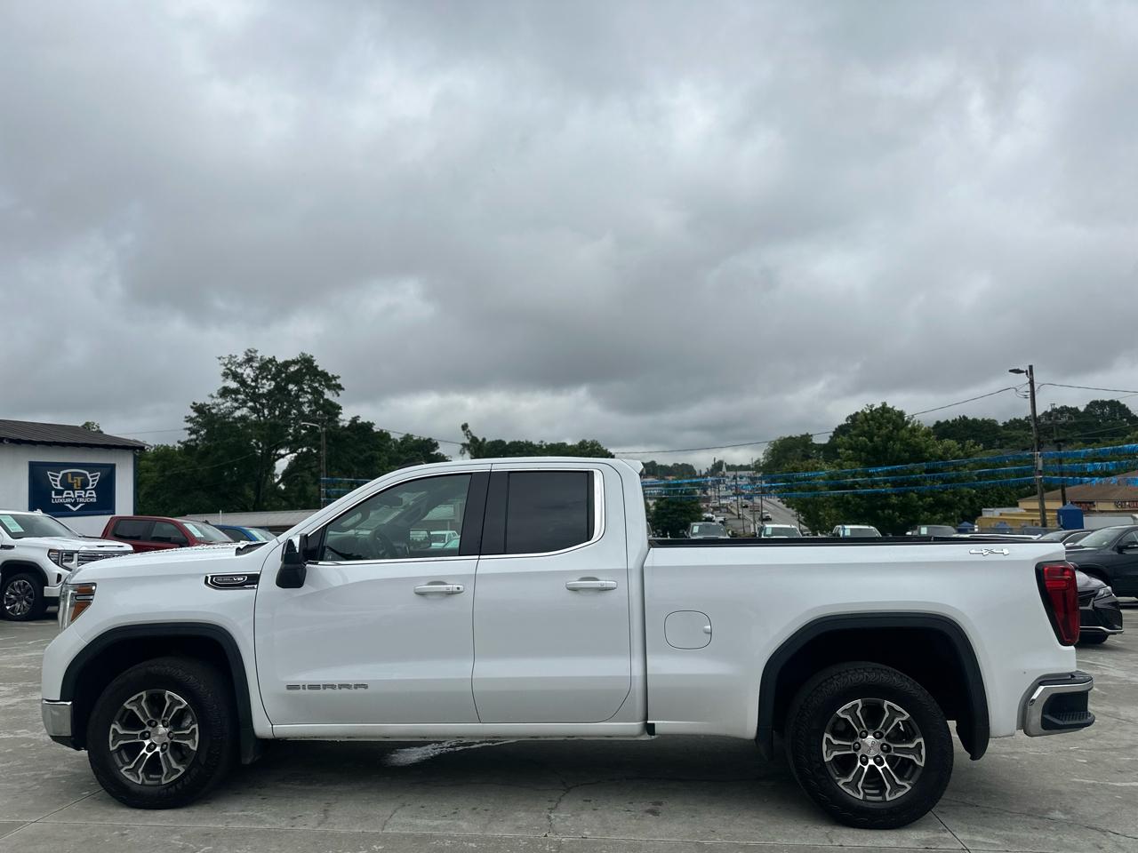GMC Sierra 1500 SLE 4WD 2021