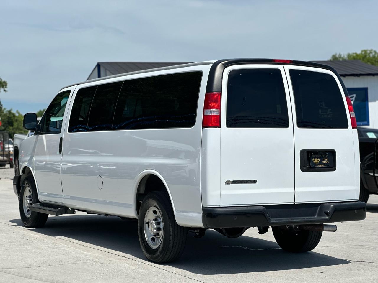 Chevrolet Express LS 3500 Extended 2023