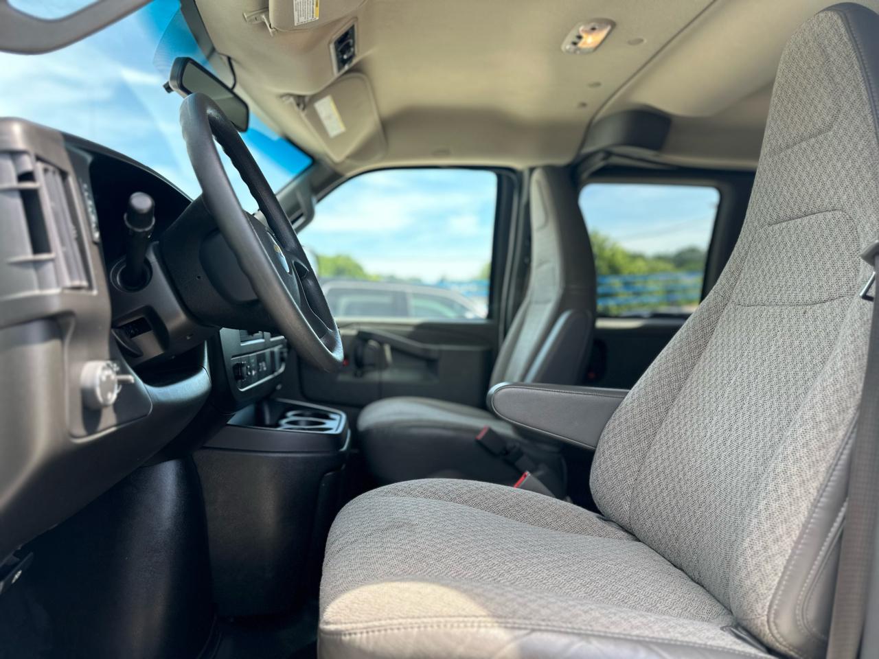 Chevrolet Express LS 3500 Extended 2023
