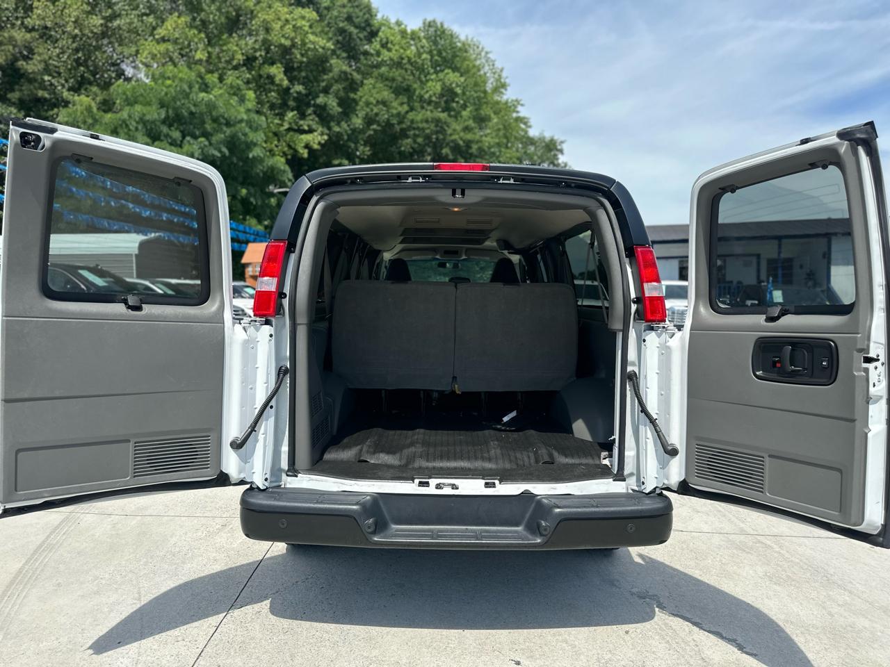 Chevrolet Express LS 3500 Extended 2023