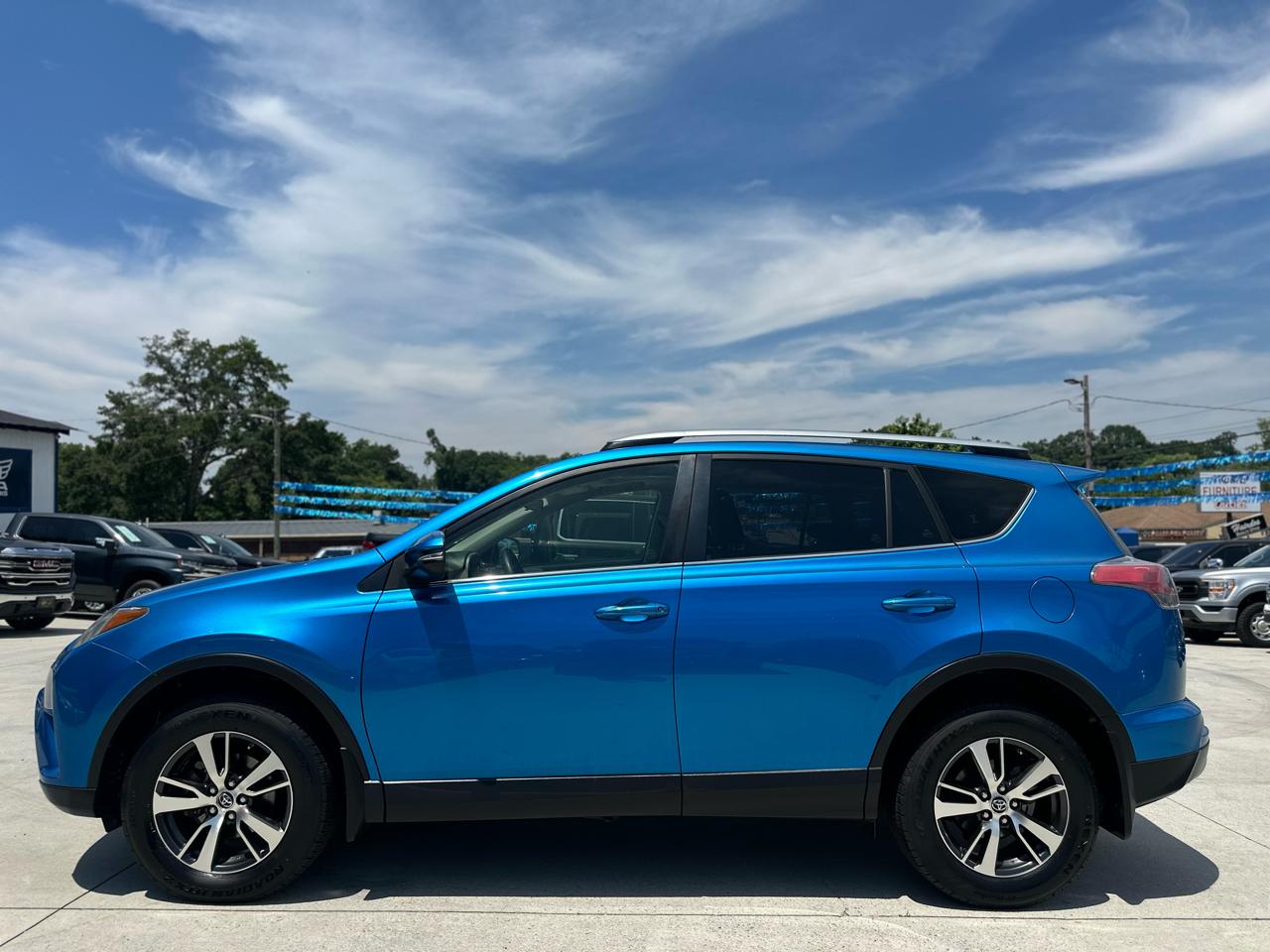 Toyota RAV4 XLE FWD 2018