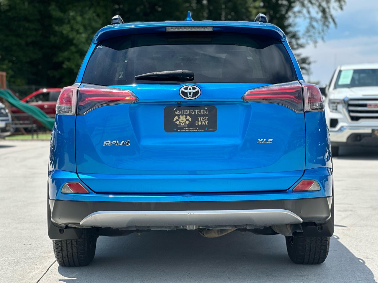 Toyota RAV4 XLE FWD 2018