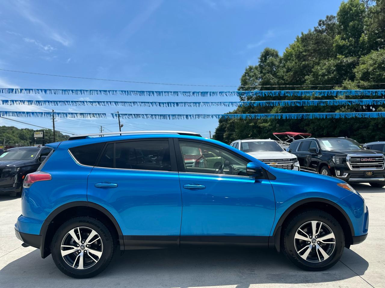 Toyota RAV4 XLE FWD 2018
