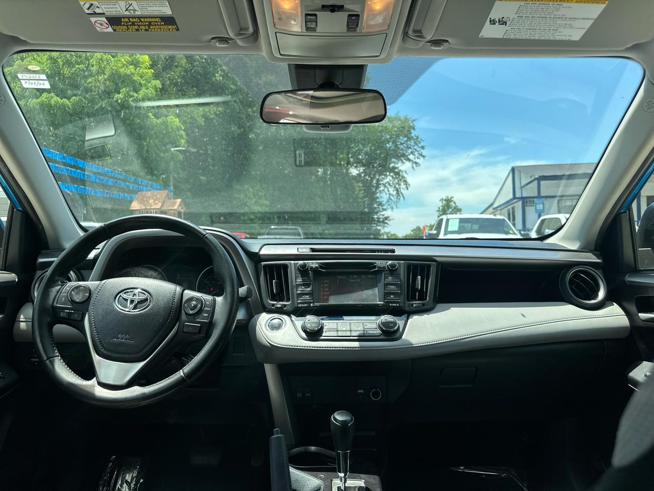 Toyota RAV4 XLE FWD 2018