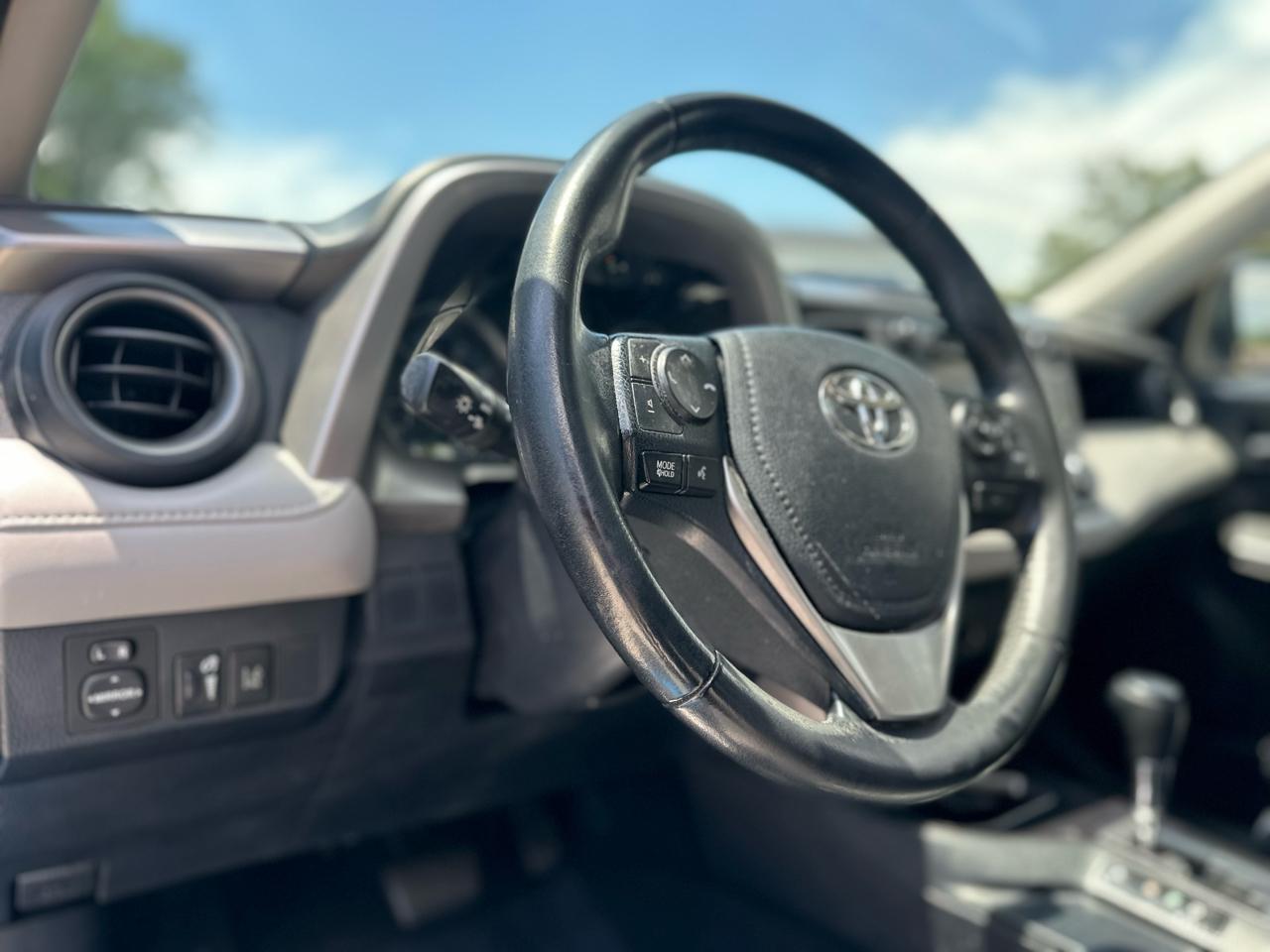 Toyota RAV4 XLE FWD 2018