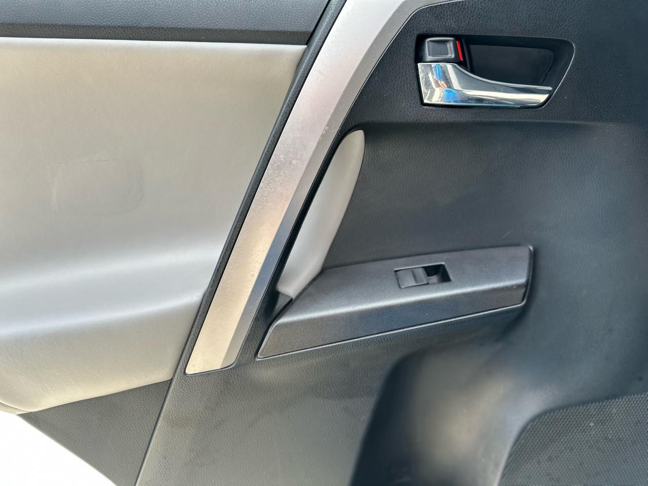 Toyota RAV4 XLE FWD 2018