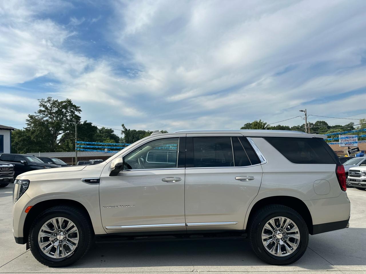 GMC Yukon Denali 2WD 2021
