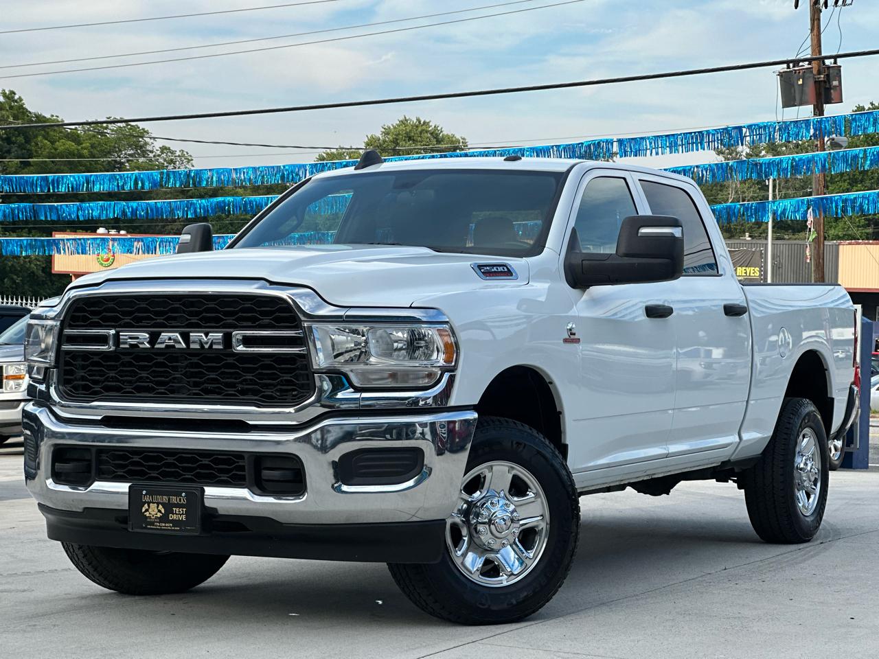 RAM 2500 Tradesman Crew Cab SWB 4WD 2024