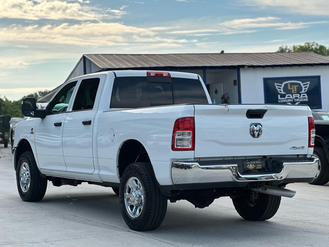 RAM 2500 Tradesman Crew Cab SWB 4WD 2024