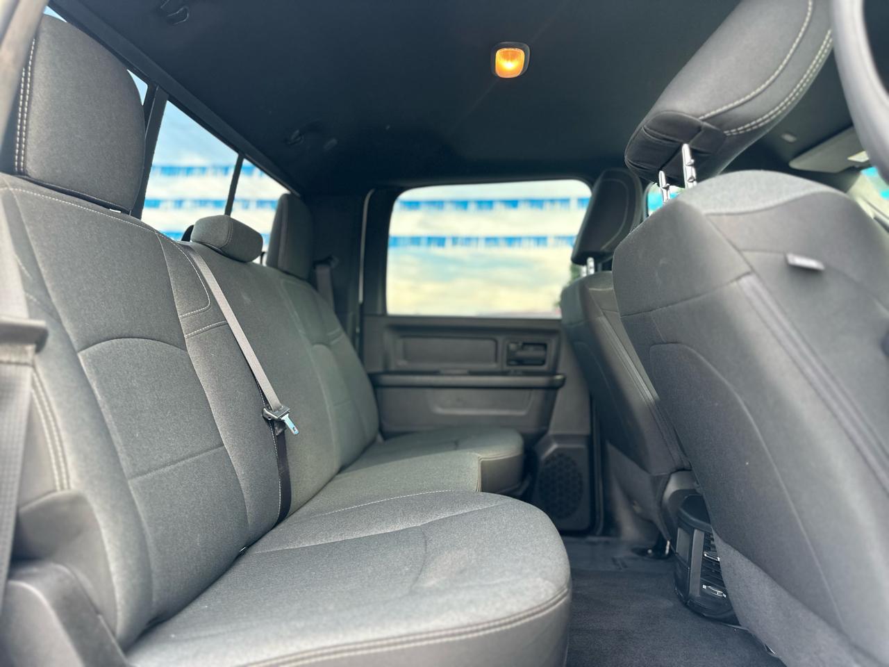 RAM 2500 Tradesman Crew Cab SWB 4WD 2024