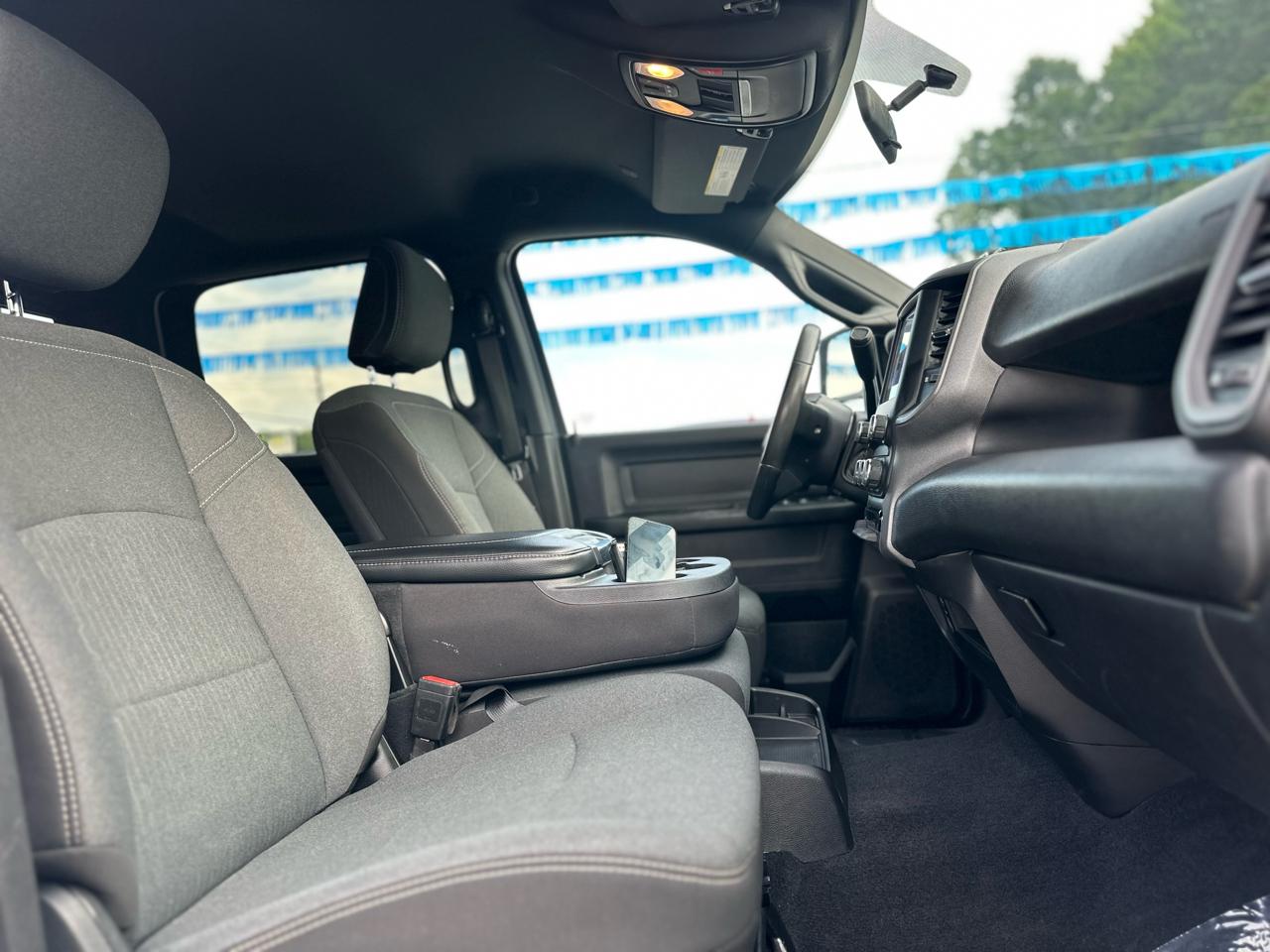 RAM 2500 Tradesman Crew Cab SWB 4WD 2024