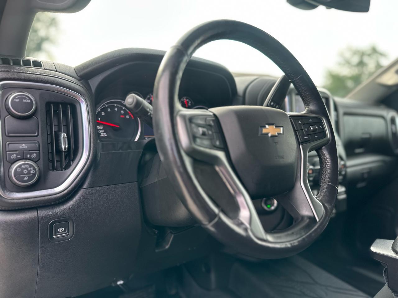 Chevrolet Silverado 1500 LT 2WD 2021