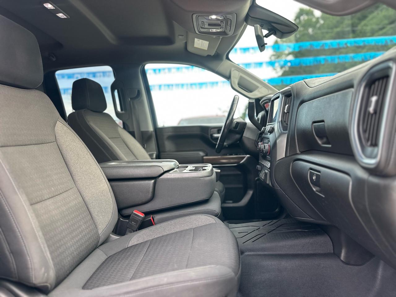 Chevrolet Silverado 1500 LT 2WD 2021
