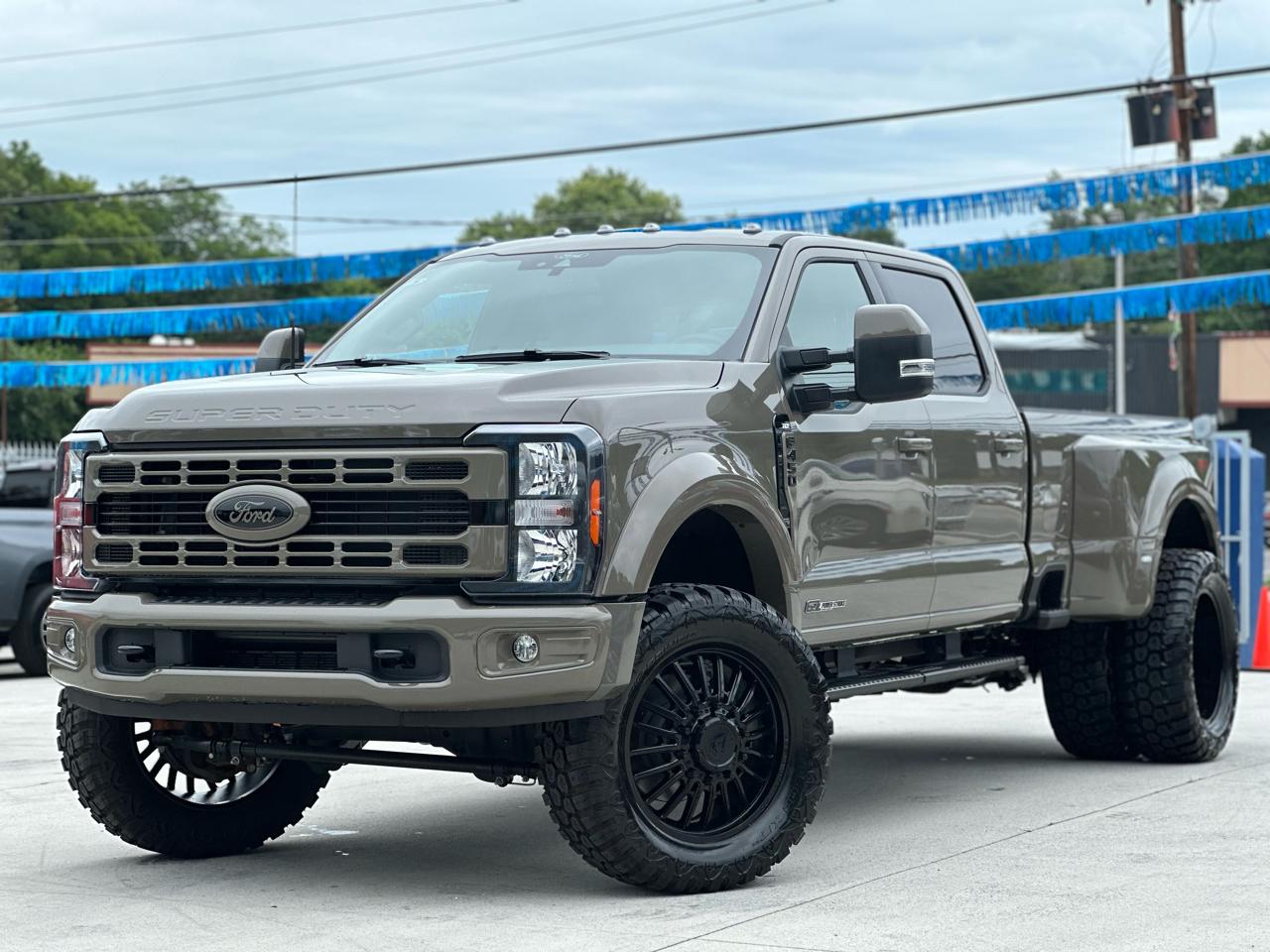 Ford F-450 SD XLT Crew Cab DRW 4WD 2026