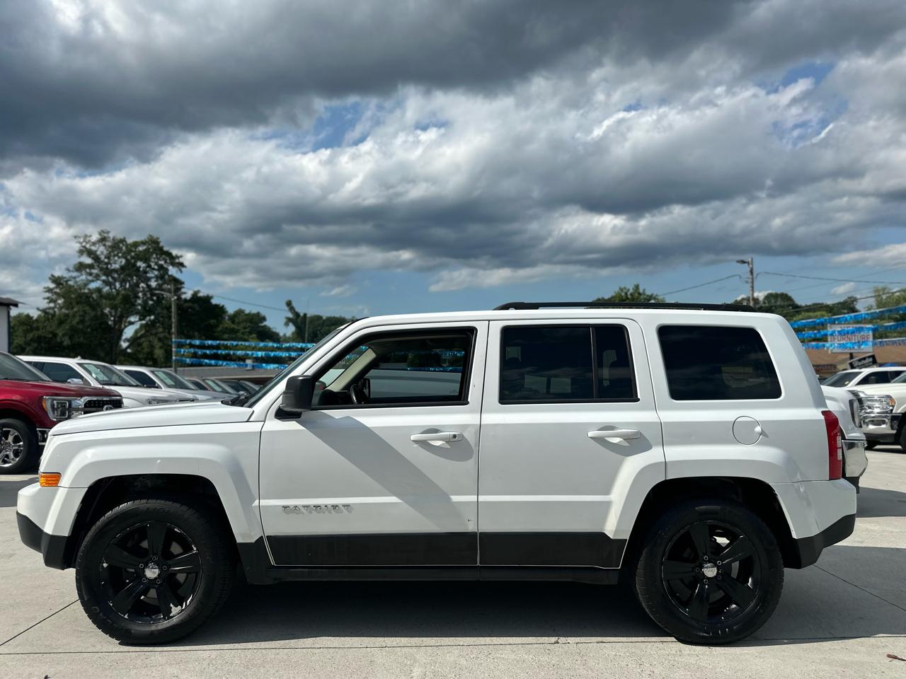Jeep Patriot Latitude 2WD 2017