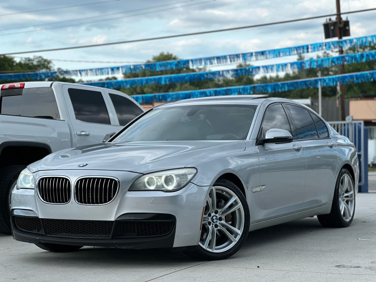 BMW 7-Series 750i xDrive 2013