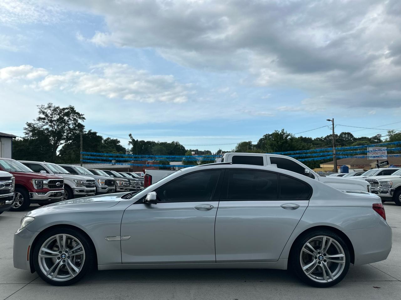 BMW 7-Series 750i xDrive 2013