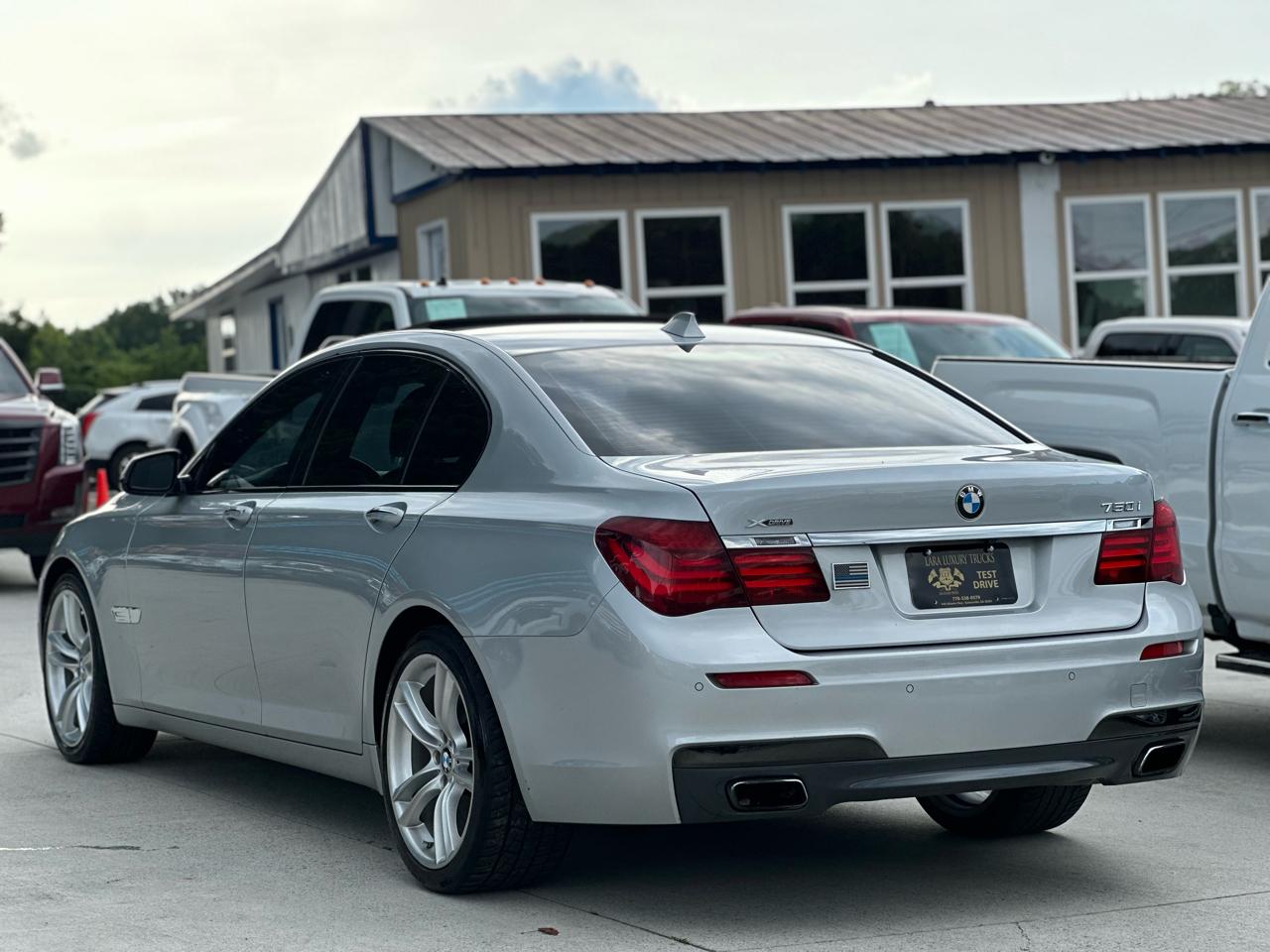 BMW 7-Series 750i xDrive 2013