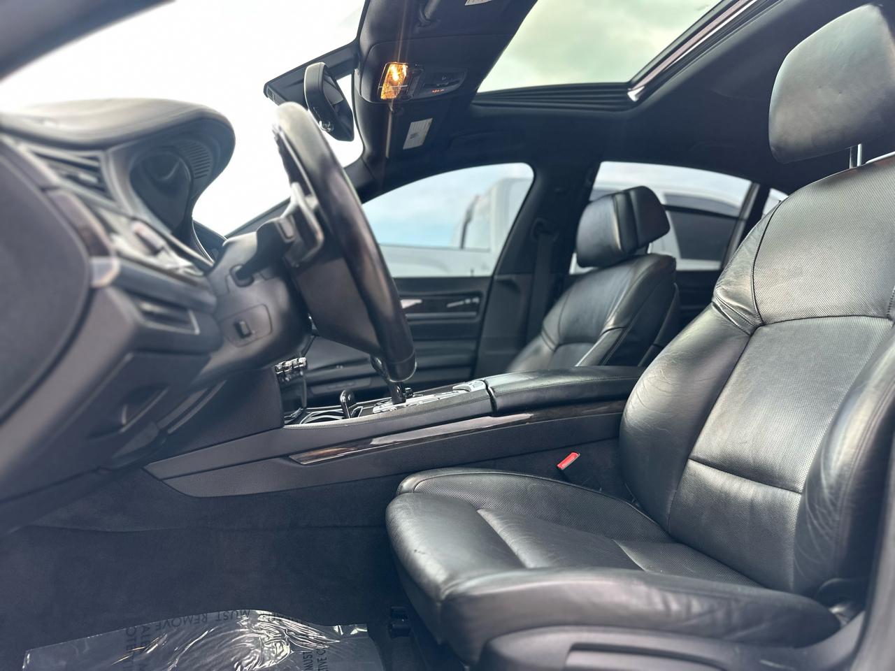 BMW 7-Series 750i xDrive 2013