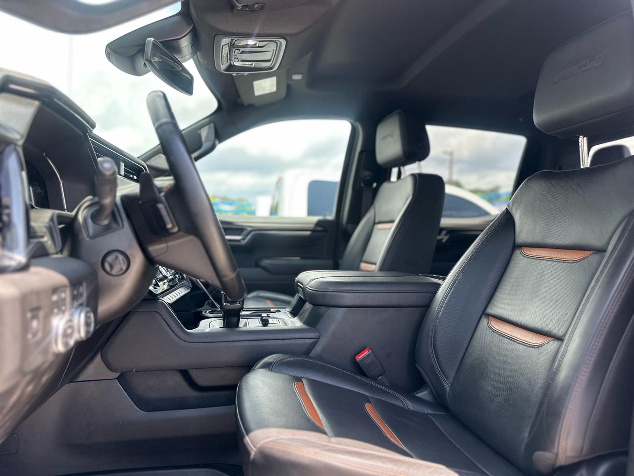 GMC Sierra 1500 AT4 Crew Cab 4WD 2025