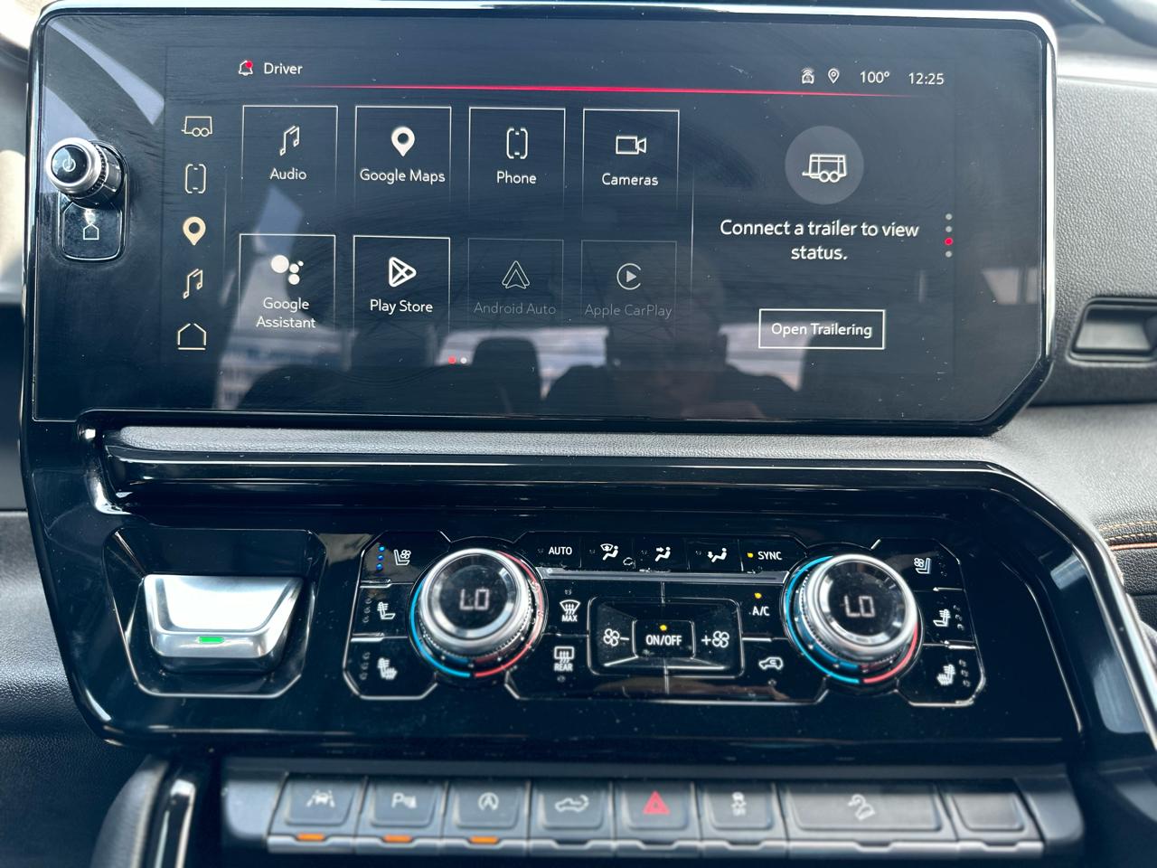 GMC Sierra 1500 AT4 Crew Cab 4WD 2025