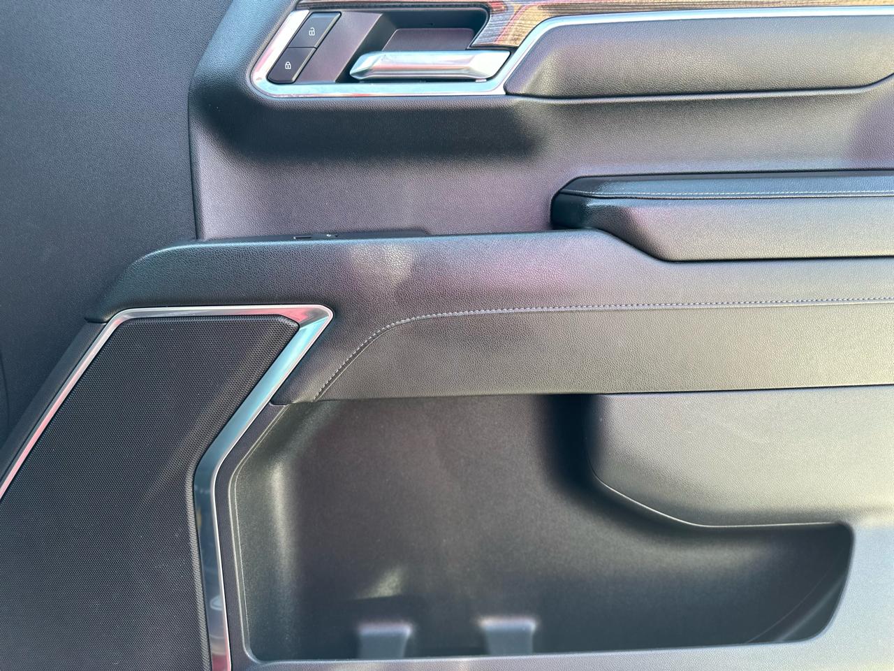 Chevrolet Silverado 1500 RST Crew Cab 2WD 2024